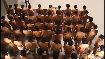 无限制的日本狂欢,多个参与者和口交快感