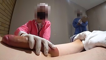 医生办公室:日本护士在pov中检查我的阴茎